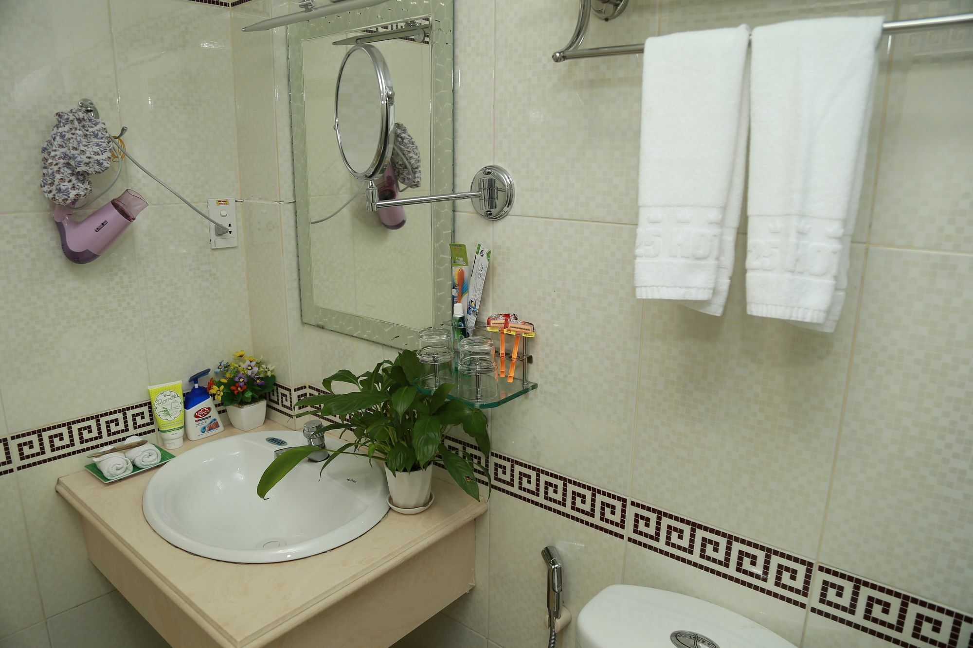 A25 Hotel - 19 Bui Thi Xuan Хошимин Экстерьер фото