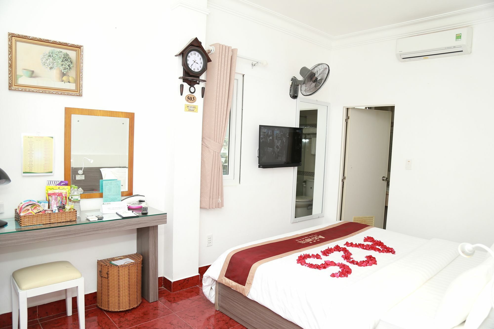 A25 Hotel - 19 Bui Thi Xuan Хошимин Экстерьер фото